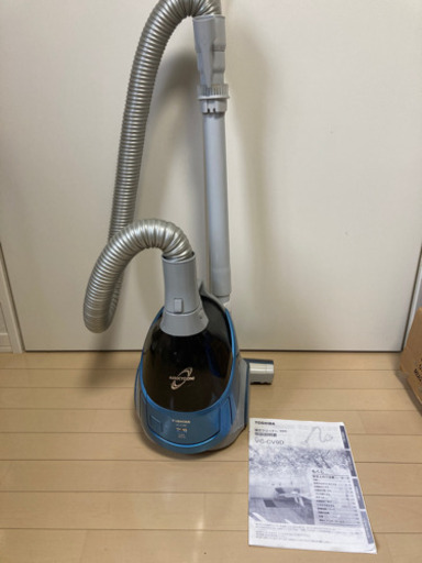 【受け渡し者決定】TOSHIBA サイクロン式掃除機 VC-CV9D