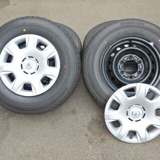ハイエース 新車外し タイヤ、ホイール カバー付き 4本セット