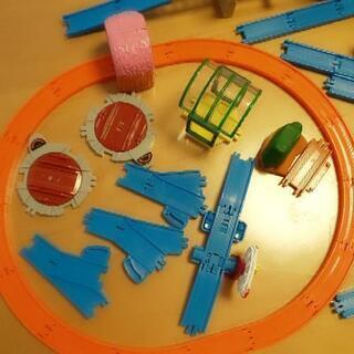 カプセルプラレール / レールたくさん の画像