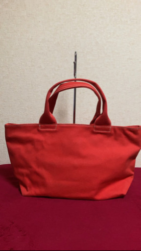 5MKO335  marc jacobs  大きめ ハンドバッグ 赤