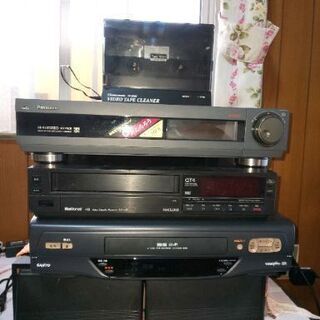 VHSビデオデッキ
