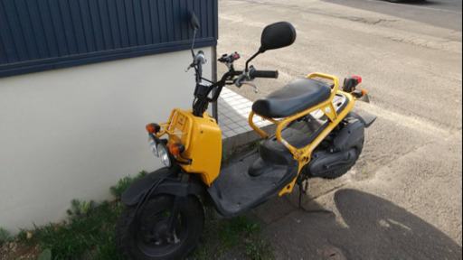 街乗りやちょい乗りに。ホンダズーマー50cc