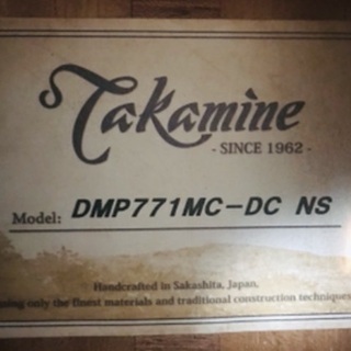 ★保証書•ハードケース付★タカミネのエレアコ★定価198,000★ホンジュラス•マホガニー(最高級木材)です！★DMP771MC-DC NS★高峰★アコギ★値下げしました★現金手渡しでもOKです★の画像