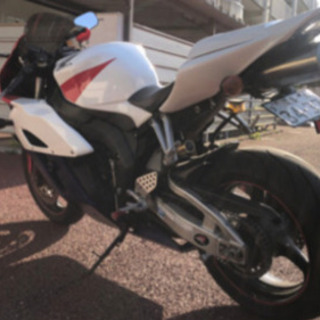 cbr1000rr sc57 決まりましたの画像