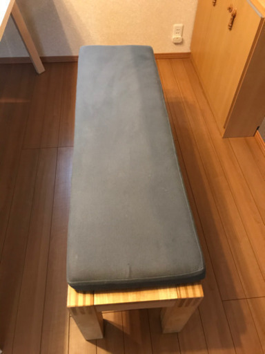IKEAダイニングテーブル　椅子三脚　ベンチセット