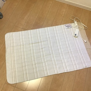 決まりました。 Panasonic 電気しき毛布です。