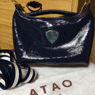 アタオ　　エナメルポシェット