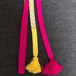 絞り帯揚げと帯締めのセット（赤ピンク系）の画像