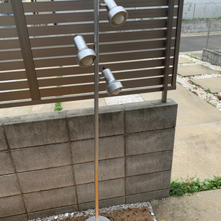 ニトリ　3連フロアスタンド