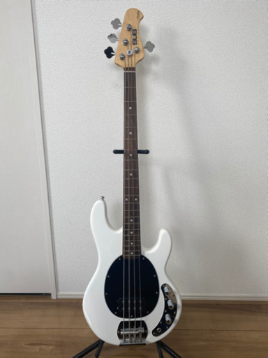 エレキベース　Sterling by MUSIC MAN SUB