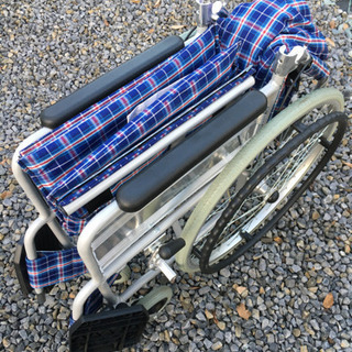 ●アルミ製自走式車椅子 /ノーパンクタイヤ仕様 ●の画像