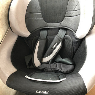コンビ　combi チャイルドシート　ネルーム　回転