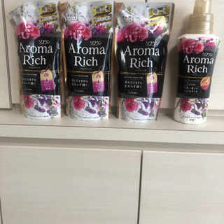 ソフラン　アロマリッチ　柔軟剤の画像