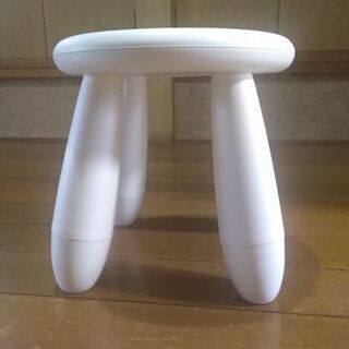ＩＫＥＡ(イケア)　子供用スツール　室内/屋外用　ホワイト　MA...