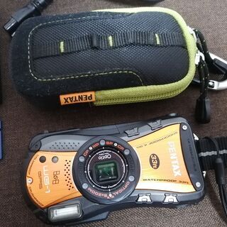 [ほぼ新品] PENTAX 防水コンデジ [付属品多数]