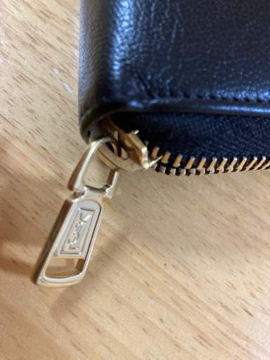 Saint Laurentサンローランラウンドファスナー