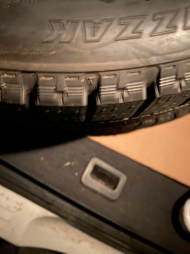 ブリザック スタッドレスタイヤ