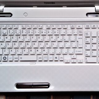 ✅送料無料！💕良品✨/dynabook T451 リュクスホワイト/高性能🆙Core i5/大容量！HDD640GB/快適♬メモリ8GB/Microsoft Offce2019📒✎/すぐ使えるWindows10♪/HDMI📺/カメラ📹/マイク🎤/すぐ繋がるWi-Fi📶/DVDRWコピー可💿/10キー付きKB♪/SDカードスロット🅌/点検整備清掃済み😊/No.10512の画像