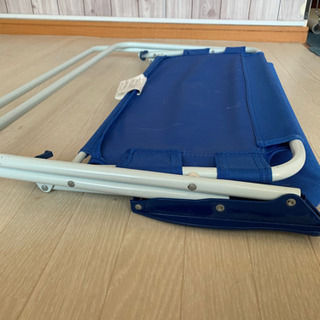 折りたたみチェアーの画像