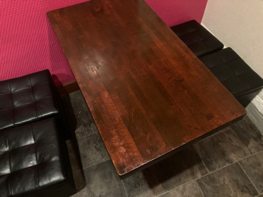 店舗で使用していたテーブルです。
