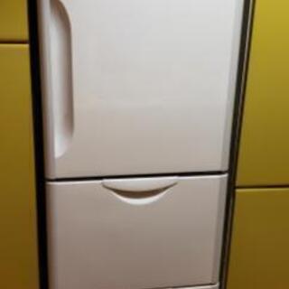 引っ越す日が変更になりました。冷蔵庫　あげます　問題なく動いてま...