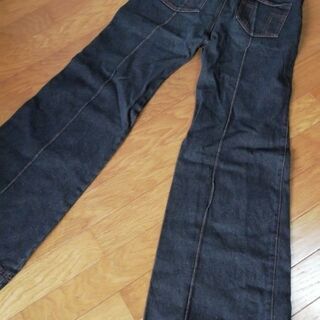 ワイドフレア　ローライズ　レディースジーンズ　Lサイズ 　ブラックの画像