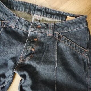 ワイドフレア　ローライズ　レディースジーンズ　Lサイズ 　ブラックの画像