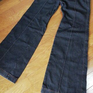 ワイドフレア　ローライズ　レディースジーンズ　Lサイズ 　ブラックの画像