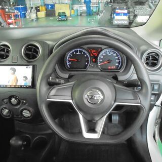 日産ノート　平成２９年式　走行６７，０００ｋｍ　修復歴ありの画像
