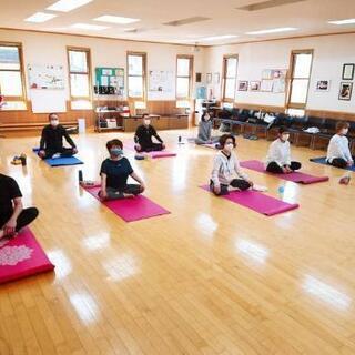 YOGA 昼の部　リラックスヨガ