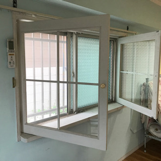 木製ドア　窓　建具　ガラス付の画像