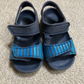 子供靴サンダル