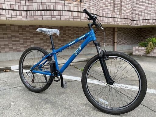 激レア！　新品部品多数！GIANT ＳＴＰ　ブルー 　8段