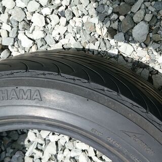 手渡し 残溝少 タイヤ 2本 廃タイヤ Yokohama DNAグランプリ 205/55R16 205-55-16 ヒビ割れ 処分 遊び用？ 横浜タイヤ ヨコハマタイヤの画像
