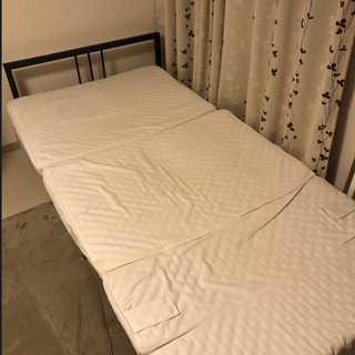 組み立て式シングルベッドの画像