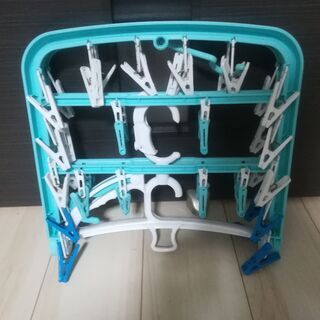 【お譲りします】物干ハンガー（折り畳み式）の画像
