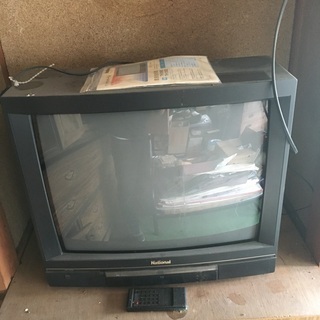 500円あげます。大きい昔のテレビです。高さ56幅62奥行き45
