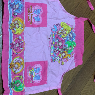 女の子 用品 髪飾りやエプロンなどの画像
