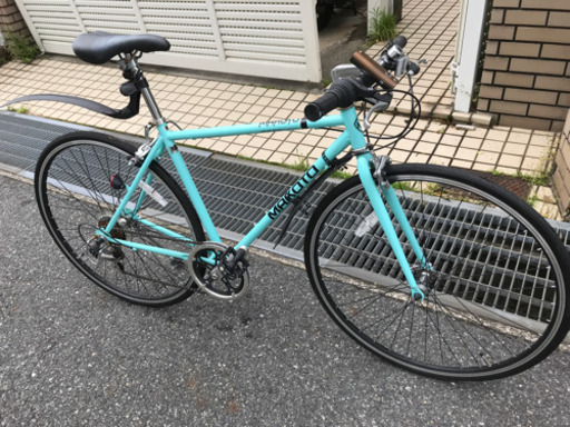 クロスバイク シマノ製6段変速 レボシフター フラットハンドルバー 自転車700Cx28Cタイヤ 前輪クイックレリース