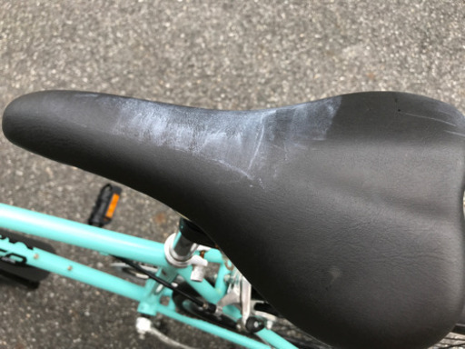 クロスバイク シマノ製6段変速 レボシフター フラットハンドルバー 自転車700Cx28Cタイヤ 前輪クイックレリース
