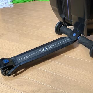 キックボード付きキャリーケース サムソナイト製マイクロスクーター・キックボード仕様 早め決済で値下げ対応可の画像