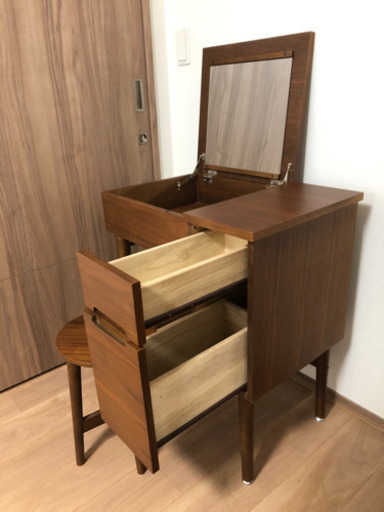 ドレッサー　鏡台