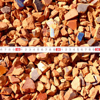 まもなく受付終了】瓦チップ無料配達 500kg 雑草対策に♪ 赤瓦チップ