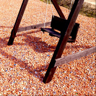 まもなく受付終了】瓦チップ無料配達 500kg 雑草対策に♪ 赤瓦チップ