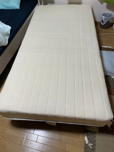 シングルベッド