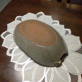 楕円形の器の画像