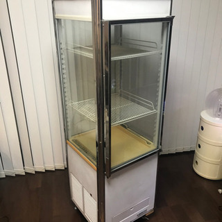 サンヨー業務用冷蔵ショーケース（冷蔵機能なし）お値下げ　フィギュアの飾りに如何ですかの画像