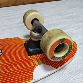 スケボー、スケートボード(クイックシルバー)の画像