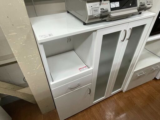 キッチンキャビネット　2枚扉　ホワイト