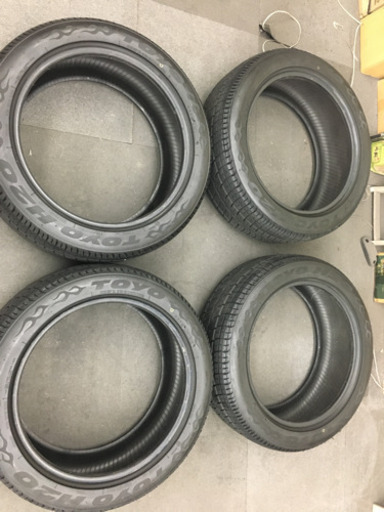 値下げ！ハイエース　キャラバン　タイヤ